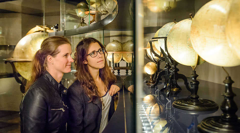 Musée des Globes et de l’Espéranto exposition des globes