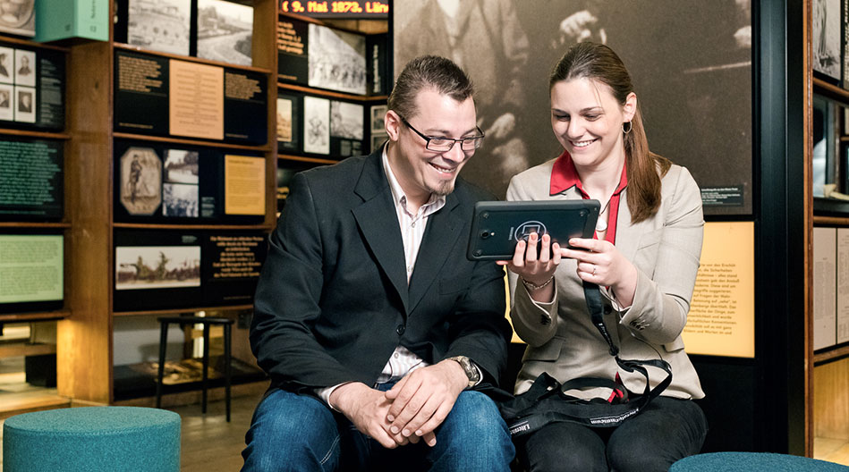 Museo de la Literatura tablet gratuito con un taller de escritura interactivo