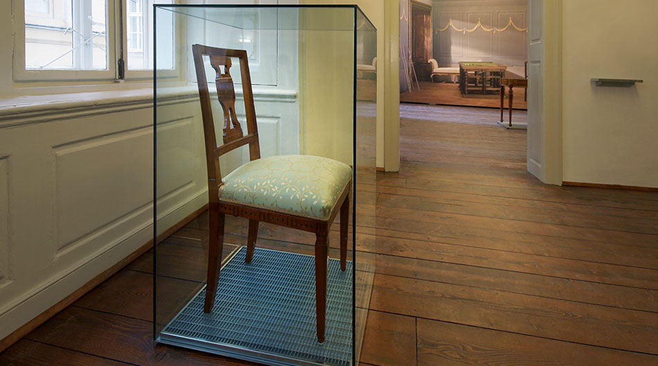 Mozart House Chair in Showcase