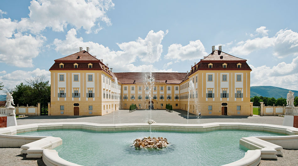 Domaine de Schloss Hof fontaine de Neptune